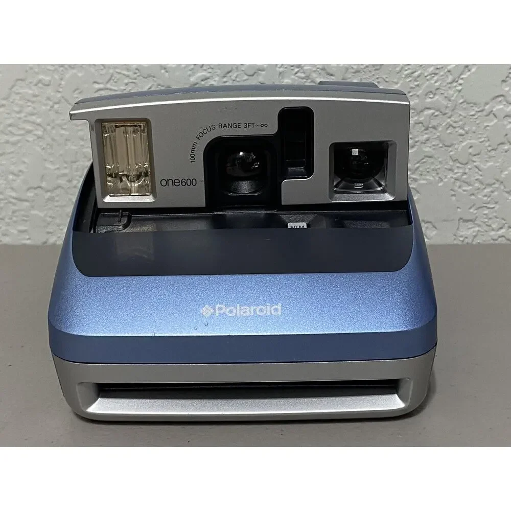 Vintage Polaroid One600 Classic 600 Instant Film Blue Camera With Flash Untested